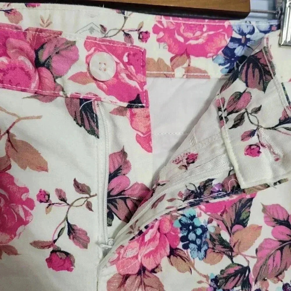 St. John's Bay Size 12 White Bright Pink Floral Summer Travel Party Dressy Capri - Picture 5 of 10